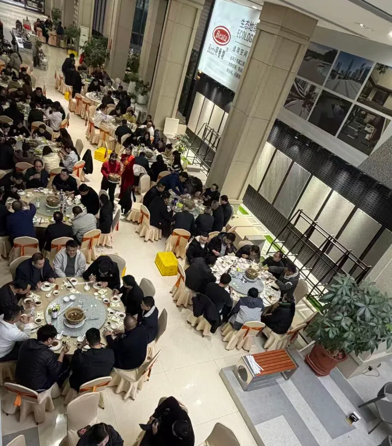 Beata Ceramics'in Yıl Sonu Ziyafeti Başarılı | Yeni Yılda Gelir 400 Milyon RMB'yi Aştı, Yeni Ürünler Xiamen INT'L Taş Fuarı'nda Tanıtılacak